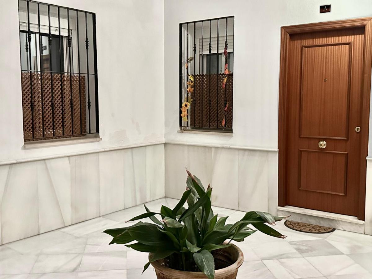 Apartamento Acogedor Y Moderno En Pleno Centro De Sevilla Con Parking Gratis Екстер'єр фото