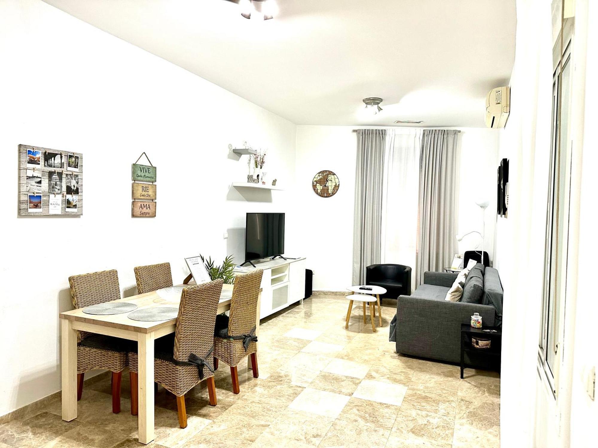 Apartamento Acogedor Y Moderno En Pleno Centro De Sevilla Con Parking Gratis Екстер'єр фото